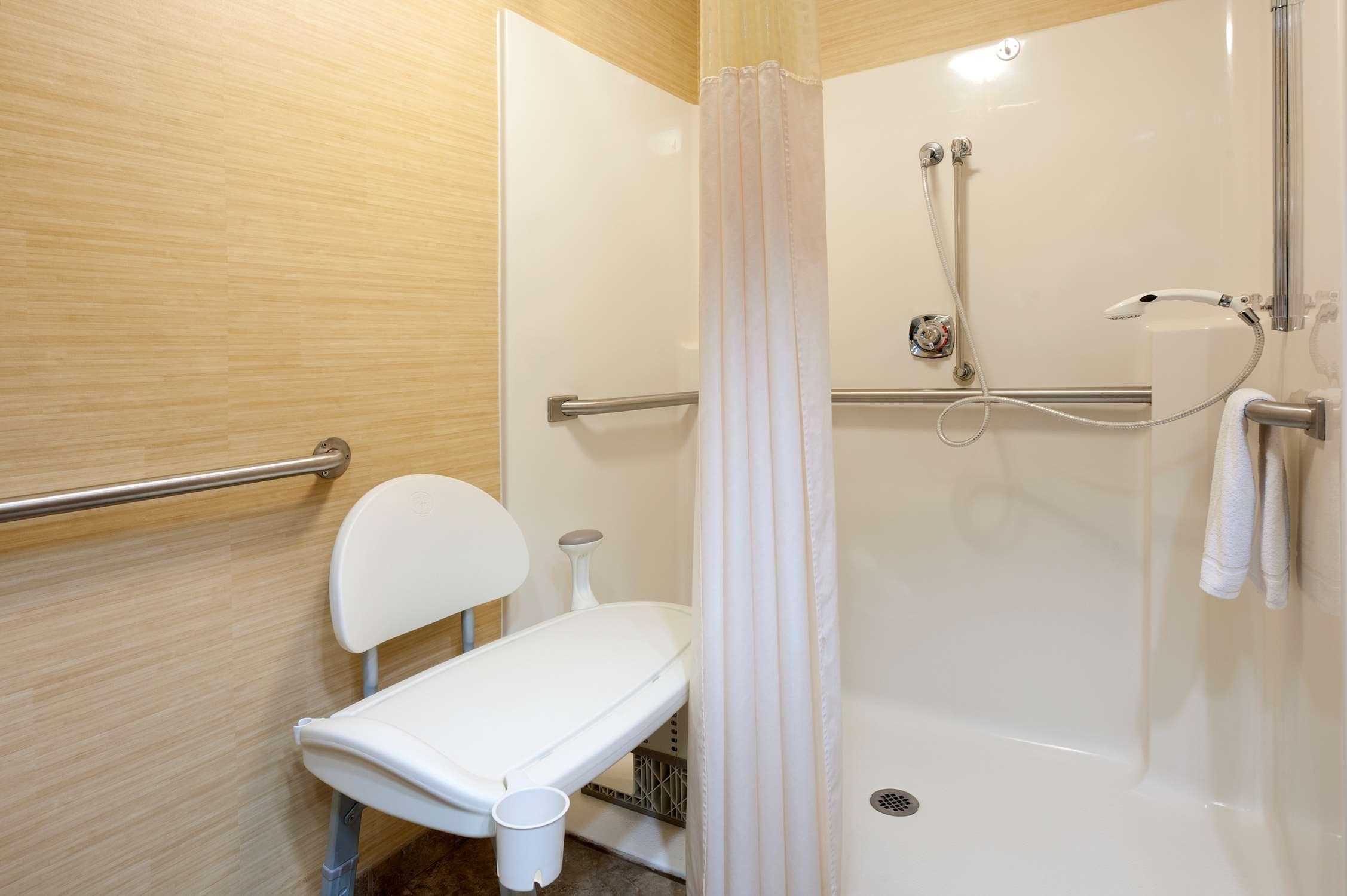 Hampton Inn Janesville Eksteriør bilde