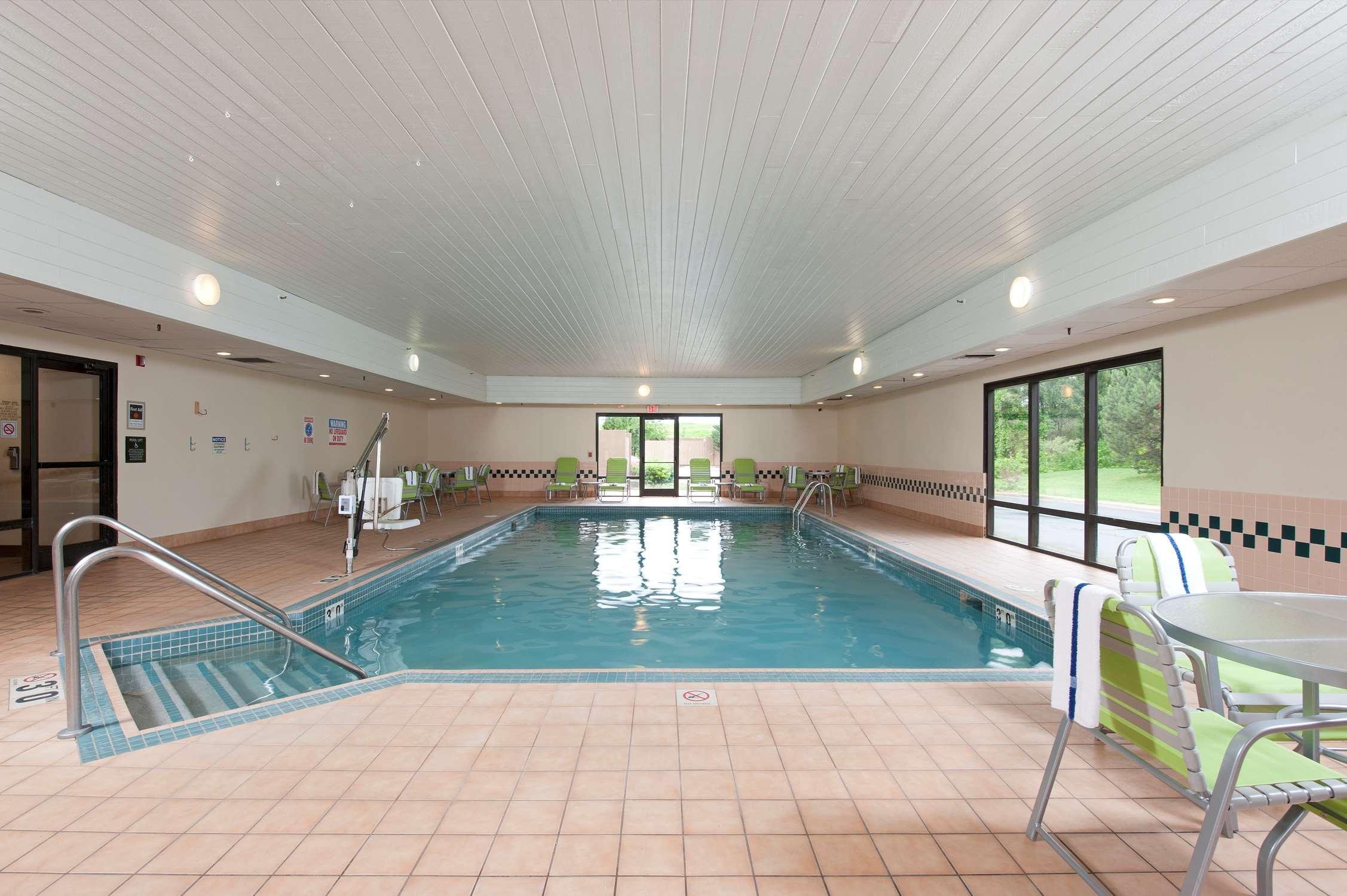Hampton Inn Janesville Eksteriør bilde