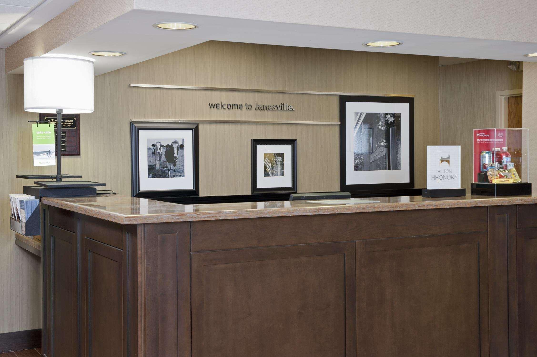 Hampton Inn Janesville Eksteriør bilde