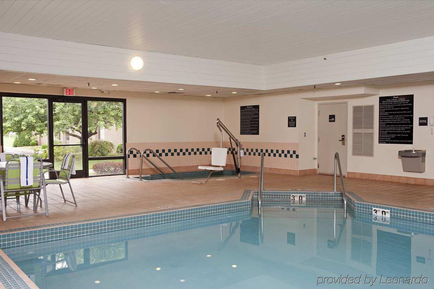 Hampton Inn Janesville Eksteriør bilde